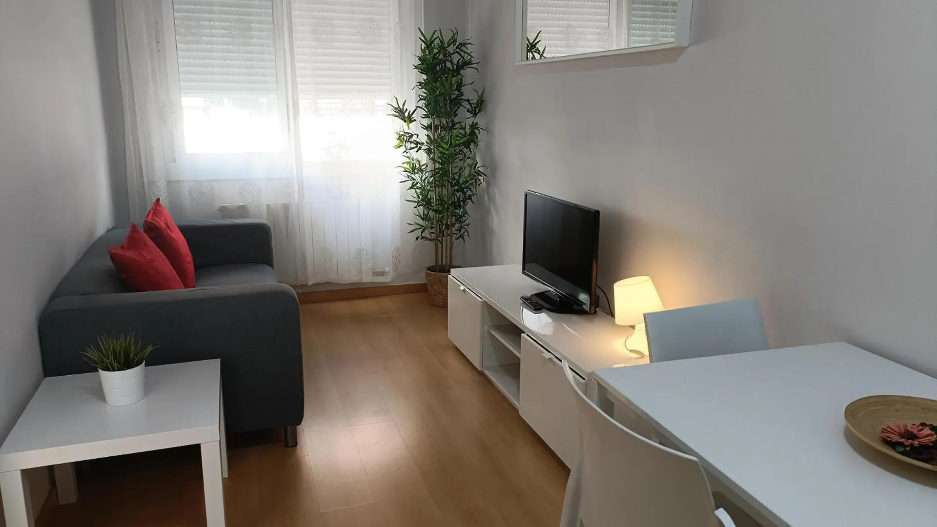 Sant Jordi Pisos - Consell De Cent Apartment Barcelona